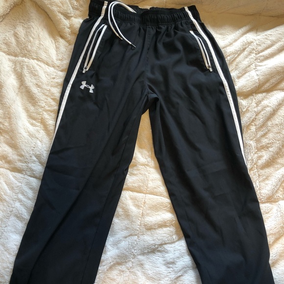 under armor track suit
